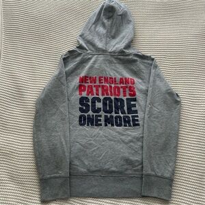 Victoria's Secret PINK Medium Gray Vneck Patriots Sweatshirt 

#loungewear #cozy